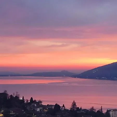 Overlooking Maggiore Appartement